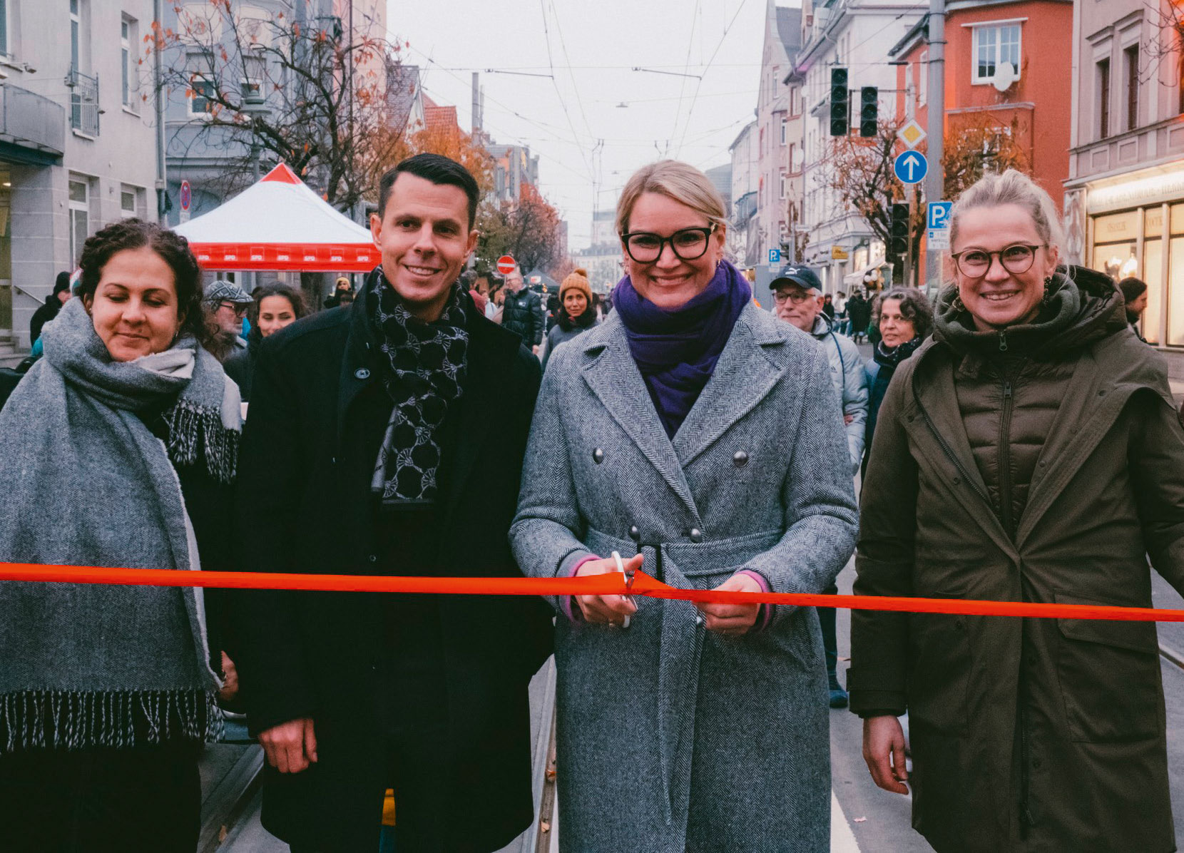 Ulmer Straße feiert Wiedereröffnung