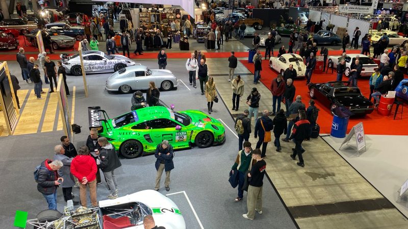 25 Jahre Automobilgeschichte: Retro Classics feiert Jubiläum in Stuttgart