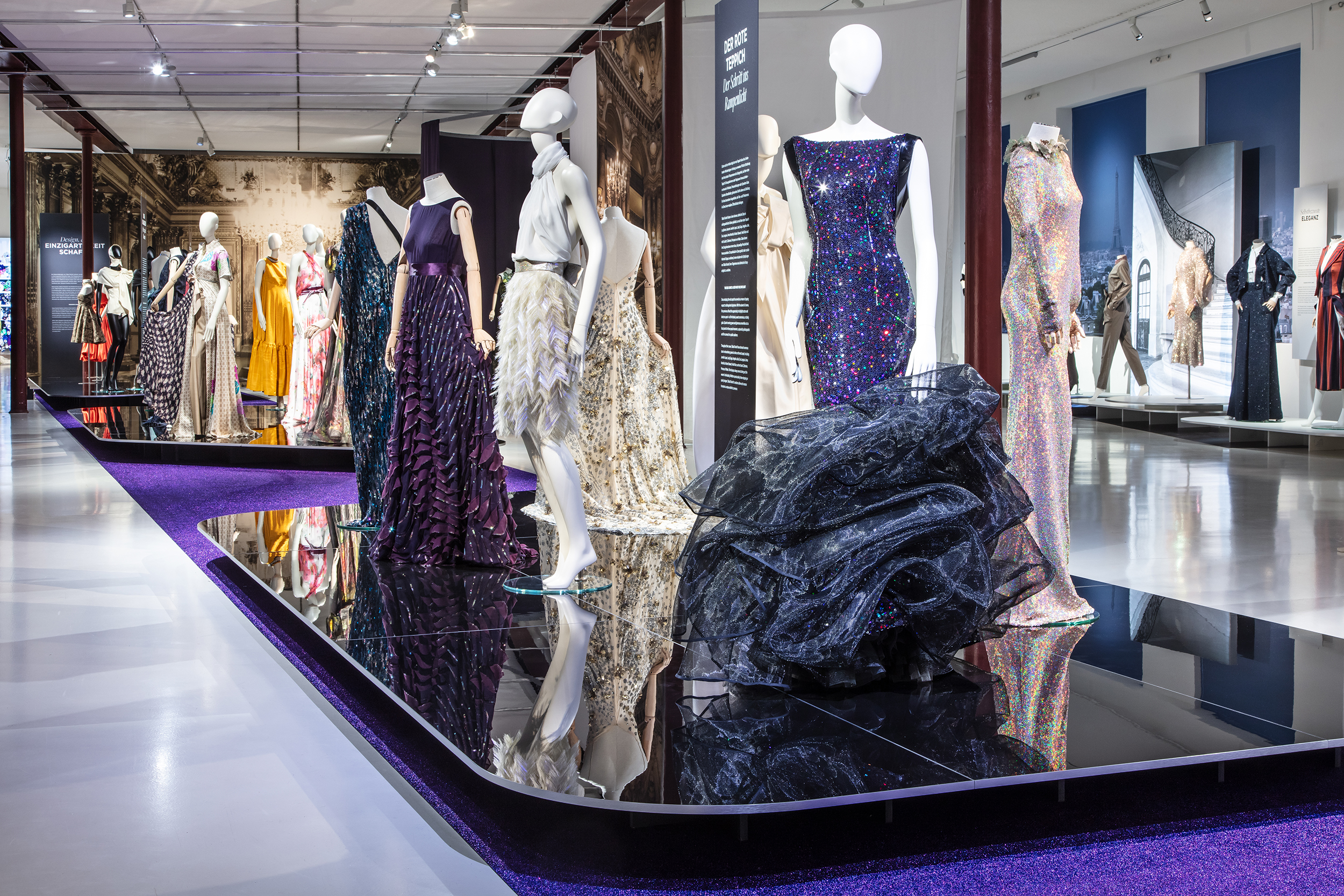 CELEBRATING FASHION im tim – mit Couture-Mode des Designerduos Talbot Runhof