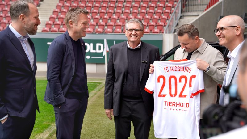 Starke Partnerschaft für die Region: FC Augsburg und Automobile Tierhold starten gemeinsame Zukunft